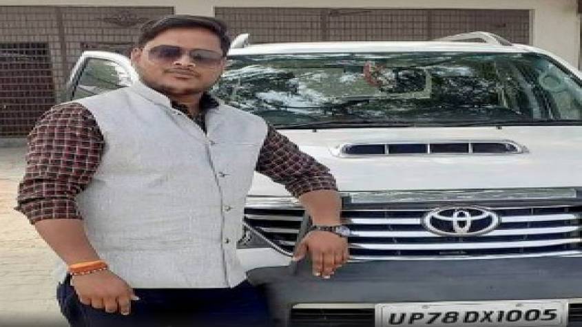 कानपुर पुलिस बैकफुट पर, अमर दुबे की पत्नी को रिहा करवाएगी