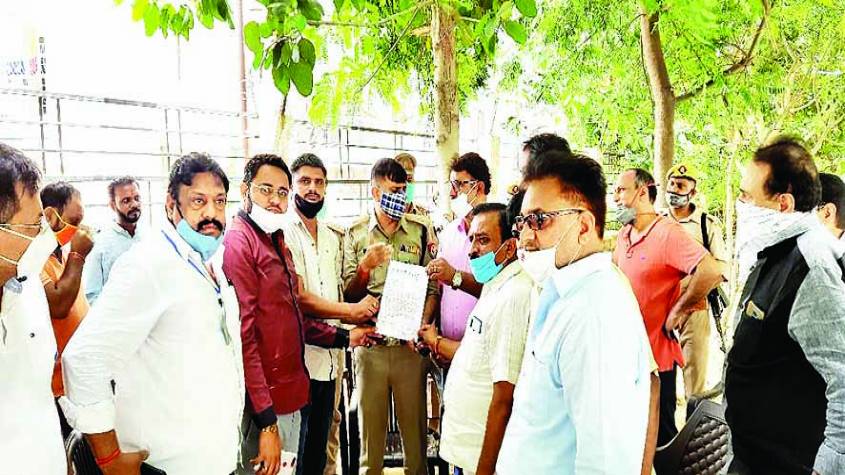 बिल्डर विक्रम त्यागी अपहरण केस: पुलिस को दिया 6 दिन का अल्टीमेटम