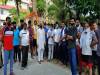 Greater Noida: दिल्ली पुलिस की गाड़ी से घायल भाइयों में एक की मौत, भीड़ ने किया हंगामा