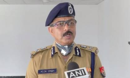 Noida Breaking : पुलिस कमिश्नर का बड़ा एक्शन, महिलाओं पर अपराध करने वाले 4 लोग तड़ीपार, एक गैंगस्टर गिरफ्तार
