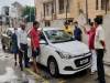 ग्रेटर नोएडा में सोसाइटी की छत का प्लास्टर टूटकर गिरा, 3 गाड़ियों के शीशे टूटे