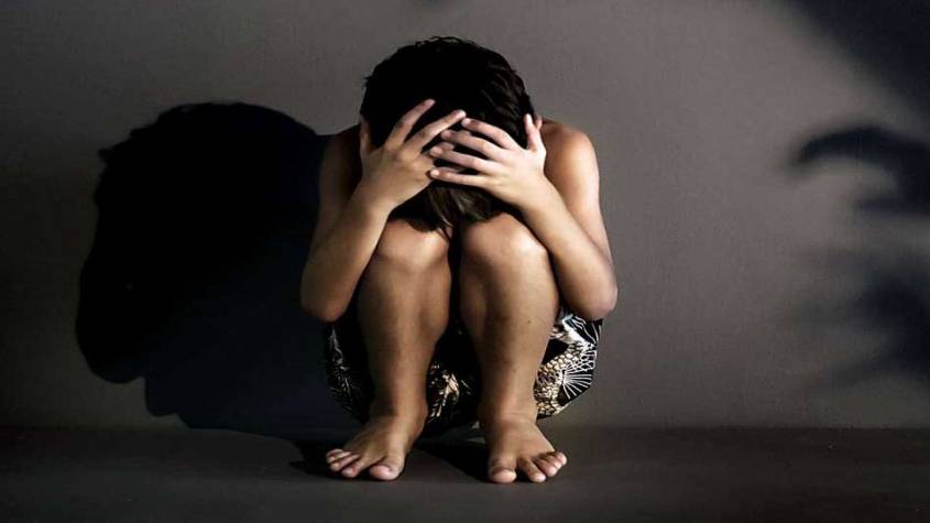 ग्रेटर नोएडा: 10 साल की बच्ची के साथ दुष्कर्म करने के बाद चेन से सो रहा था आरोपी, पुलिस ने घर से दबोचा