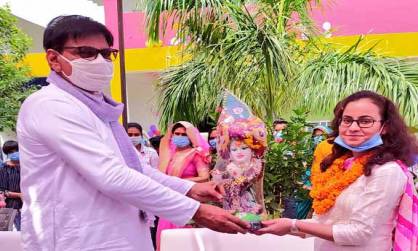 प्रिया भाटी ने यूपी पीसीएस परीक्षा पास की, डीएसपी बनेंगी, धीरेन्द्र सिंह ने सम्मानित किया