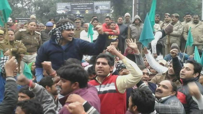 BREAKING: गौतमबुद्ध नगर के किसानों को बड़ा झटका, आबादी शिफ्टिग पॉलिसी पर फिर फंसा पेच, सीएम के साथ बैठक में क्या हुआ, पढ़िए