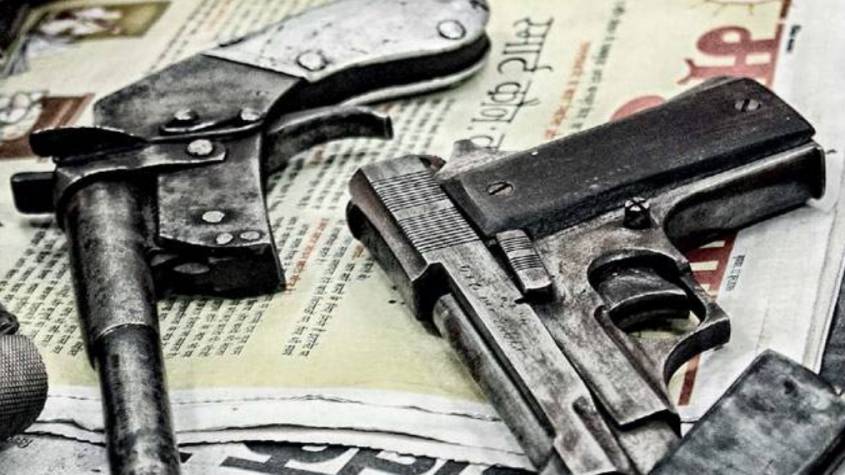 ग्रेटर नोएडा : बीच बाजार मामूली बात पर तमंचा की बट से किया घायल