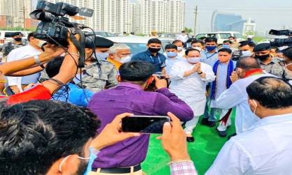 पीएम नरेंद्र मोदी का जन्मदिन मनाने जेपी नड्डा नोएडा पहुंचे, डीएनडी पर भव्य स्वागत हुआ