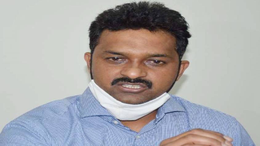 गोरखपुर से भाजपा के सांसद कमलेश पासवान पर डकैती का केस दर्ज