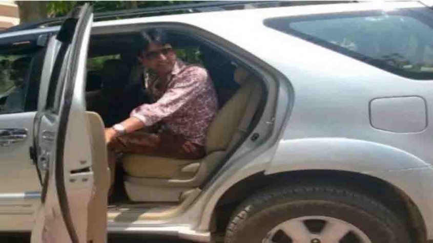 कुमार विश्वास की कार उनके घर के बाहर से चोरी, पुलिस में हडकंप