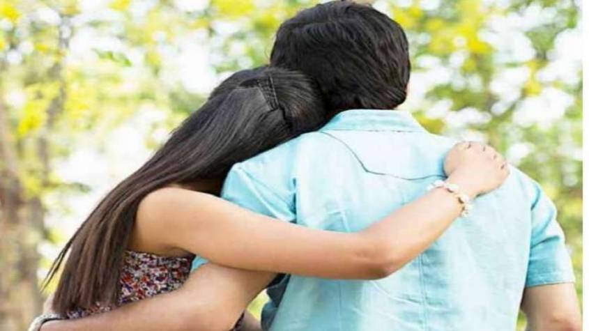प्रेमी जोड़े की पुलिस हिरासत में मौत पर सब इंस्पेक्टर, माता-पिता और 7 लोगों पर एफआईआर