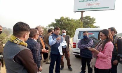 भाजपा सांसद और भोजपुरी अभिनेता मनोज तिवारी ने किया फिल्मसिटी का दौरा