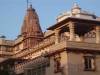 अयोध्या के बाद मथुरा की बारी, कृष्ण जन्मस्थान परिसर से ईदगाह हटाने के लिए याचिक दायर