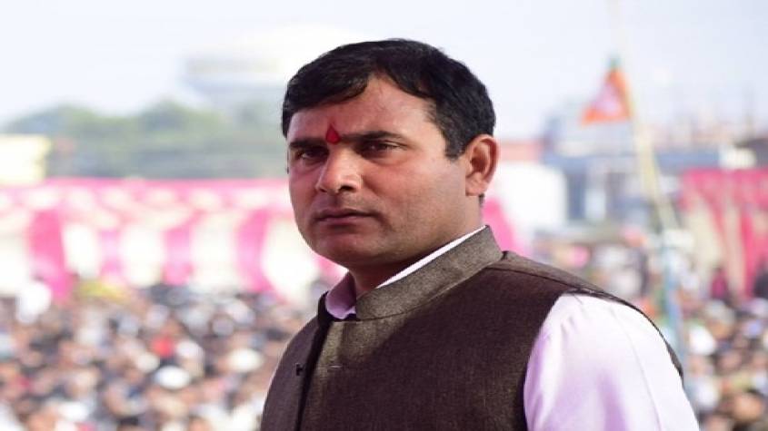 भाजपा विधायक का दावा, कोरोना वायरस की मेरे इलाके में घुसने की हिम्मत नहीं, मैं दुनियाभर के वायरस को चेतावनी दे रहा हूं