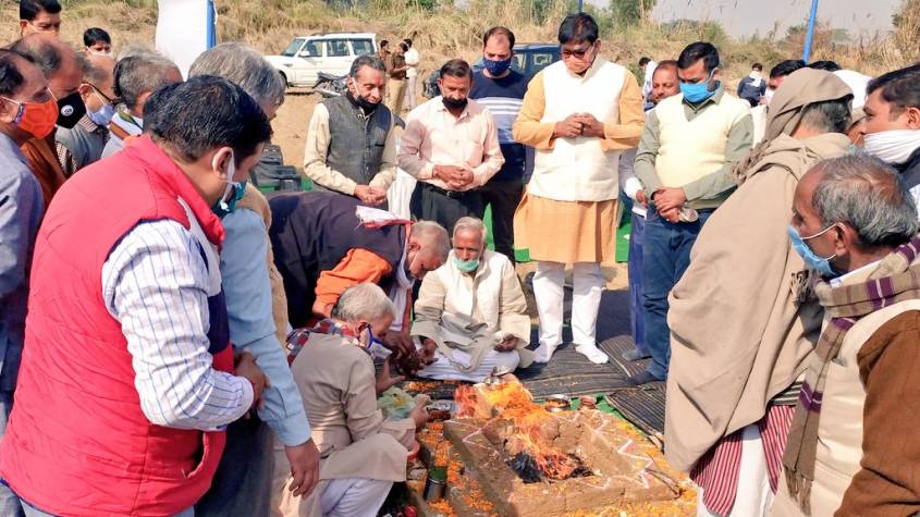 जेवर विधायक ने युवाओं का सपना पूरा किया, दूसरे डिग्री काॅलेज की नींव पड़ी, दो साल में बनकर तैयार होगा