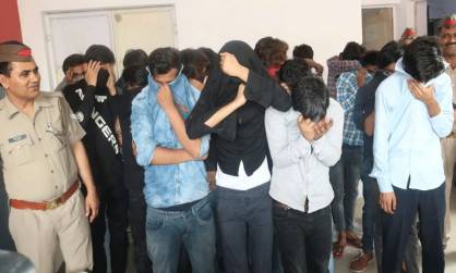 नोएडा में फर्जी कॉलसेंटर का भंडाफोड़, पांच जालसाज गिरफ्तार