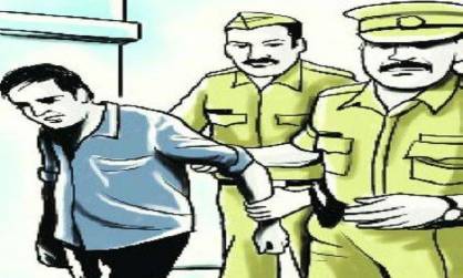 NOIDA: चौकीदार बनकर चोरी करने वाला गिरफ्तार, तरीका जानकर हो जायेंगे हैरान