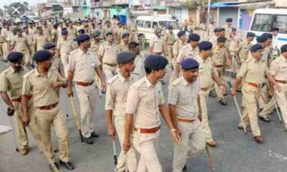 BIG BREAKING : नोएडा और गाजियाबाद बॉर्डर पर भारी पुलिस बल तैनात, जानिए वजह