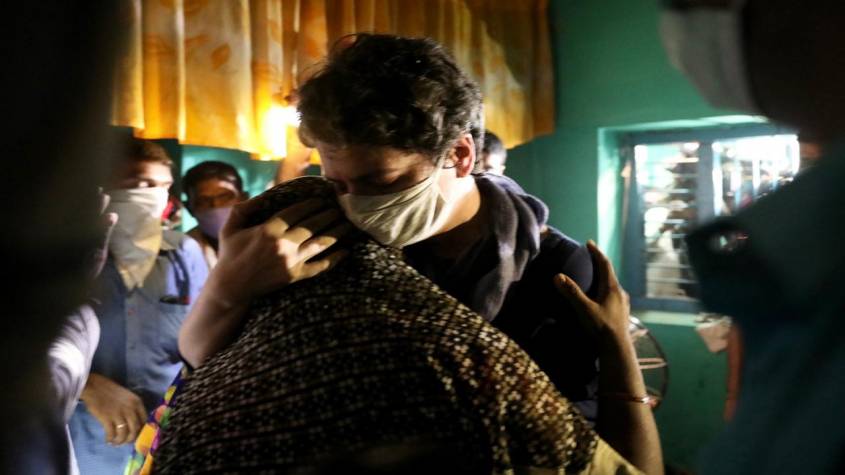 Hathras Gangrape Case : प्रियंका गांधी की मांग, हाथरस के डीएम को बर्खास्त करे सरकार, पूछे यह 5 सवाल