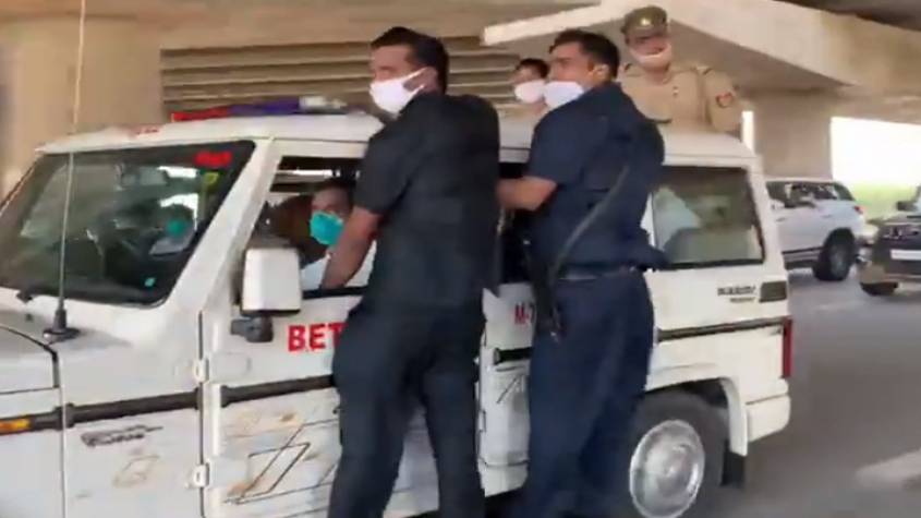 BREAKING : राहुल प्रियंका को गिरफ्तार कर बुद्ध इंटरनेशनल सर्किट ले गई पुलिस, दिल्ली वापस भेजने की तैयारी