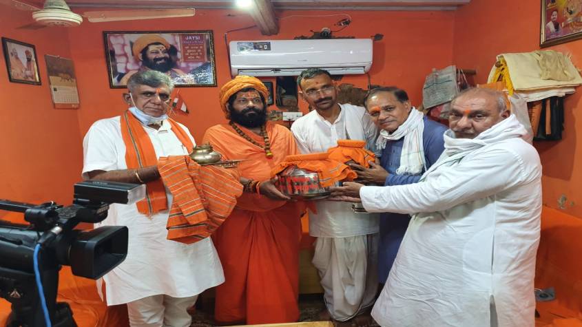 अयोध्या: परशुराम की तपोभूमि पुरा महादेव की मिट्टी और जल अयोध्या पहुंचे, राम मंदिर की नींव में रखे जाएंगे