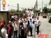 मोदी तेरे राज में, कटोरा आ गया हाथ में, नोएडा में सपा का बैलगाड़ी के साथ जोरदार प्रदर्शन