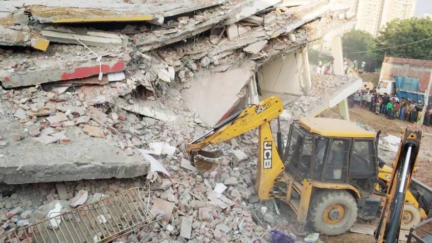 शाहबेरी मामले में बड़ी कार्रवाई, 8 बिल्डरों के 31 फ्लैट और 25 दुकानें कुर्क की गईं