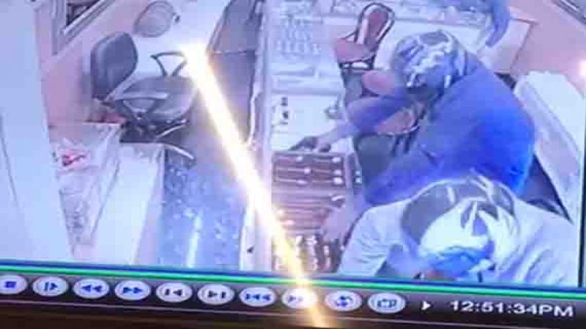 नोएडा में कमल ज्वेलर्स मामले में पुलिस के हाथ बड़ा सबूत लगा