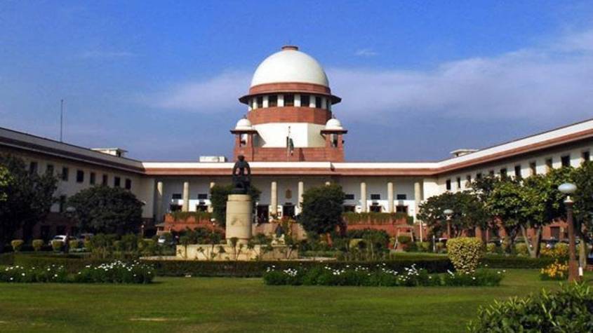 बड़ी खबर : दिल्ली में रेल पटरियों के किनारे बनीं 48,000 झुग्गियों को तीन माह में हटाया जाएगा, सुप्रीम कोर्ट ने दिया आदेश