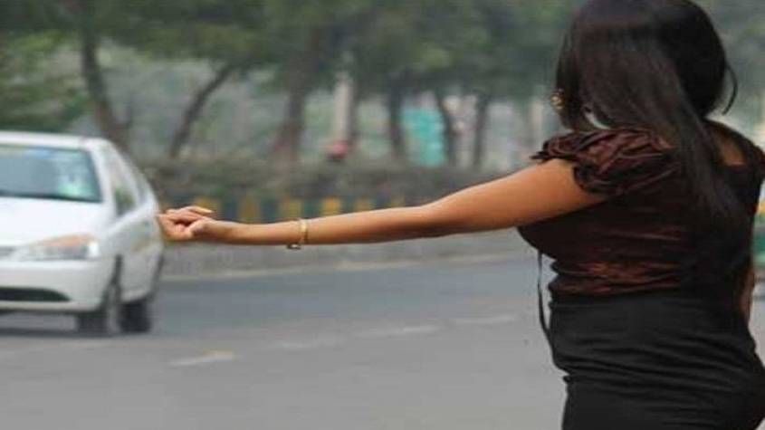 ग्रेटर नोएडा में लूट का नया तरीका, महिला हो जाये सतर्क, नहीं तो चुकानी होगी बड़ी कीमत, पूरी खबर