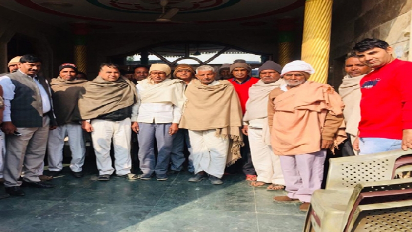 यमुना किनारे डंपिंग ग्राउंड के खिलाफ खड़े हुए खादर वाले गांवों के लोग