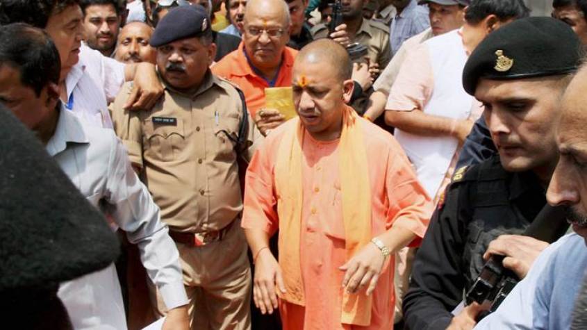 BIG BREAKING : योगी आदित्यनाथ को मिली धमकी, सीधे पुलिस के व्हाट्सएप नंबर पर आया मैसेज, एक युवक गिरफ्तार